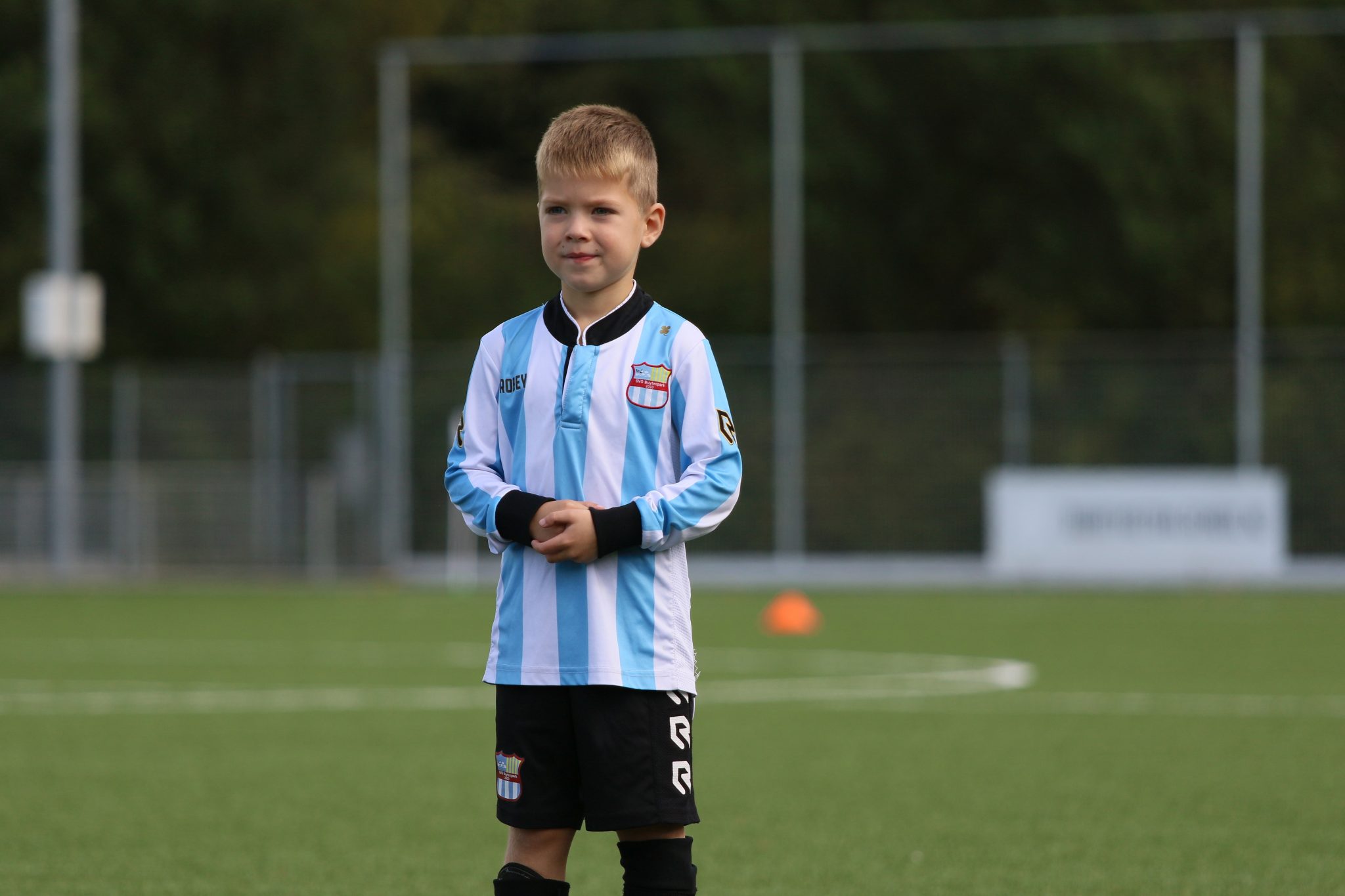 Wereldgoal Damian Nunes in boeiend duel met Floreant: 1-1