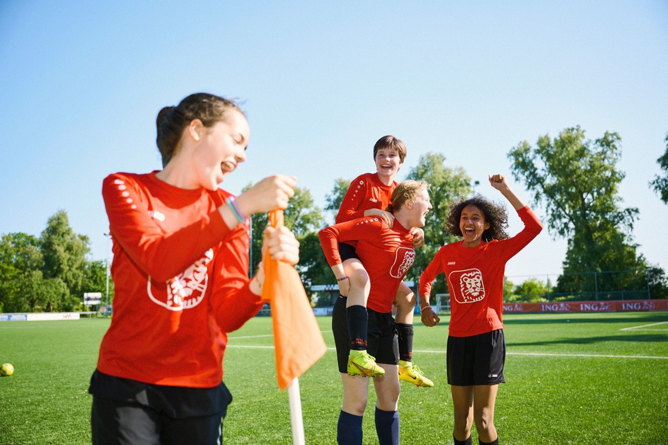 Nieuw sponsorcontract voor 3 jaar tussen SVO Buytenpark en ING